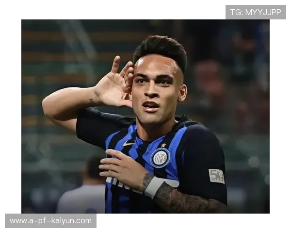 劳塔罗转身摆脱送出直塞，国际米兰连续形成破口